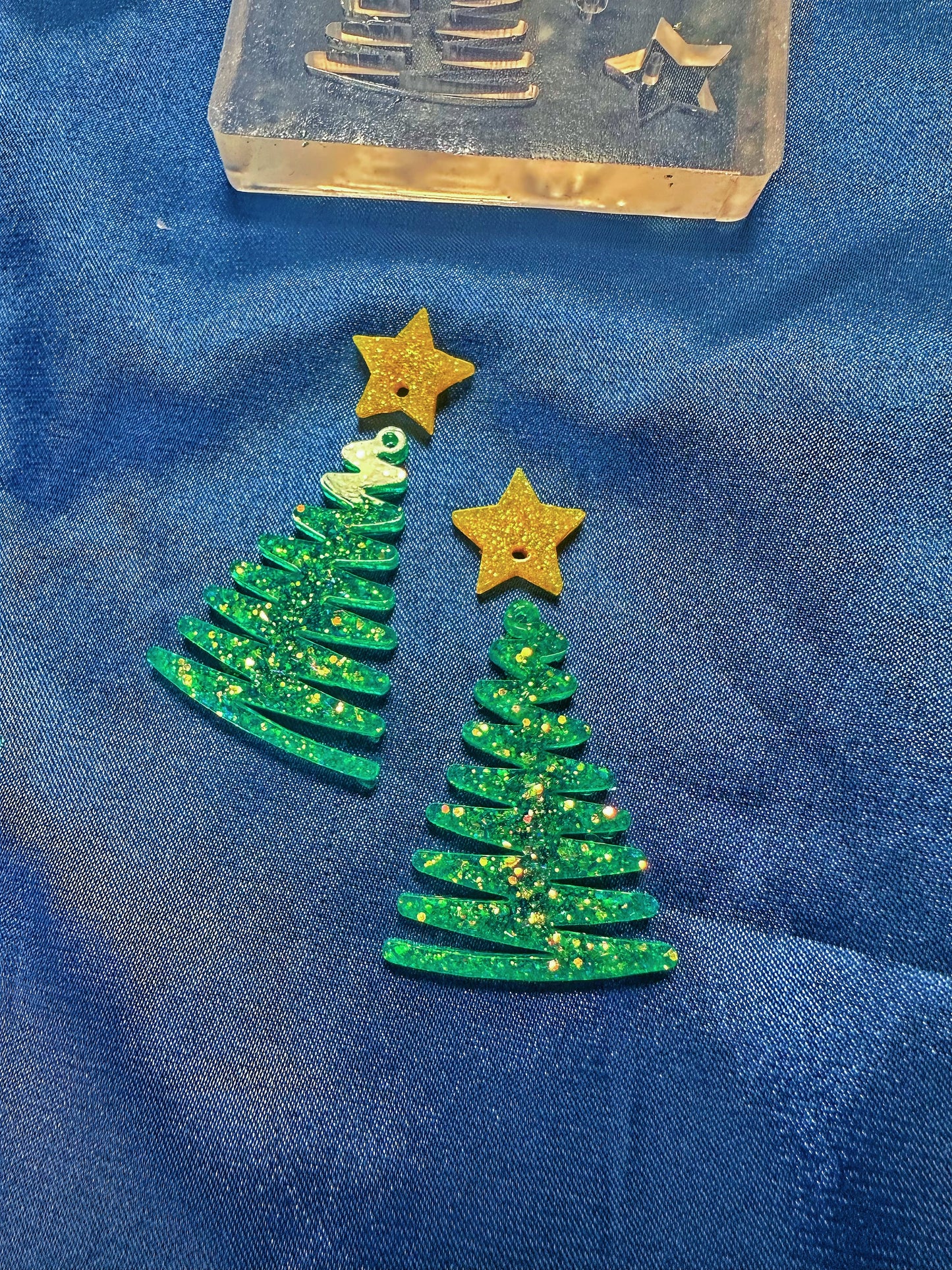 Stroke Christmas Tree with Stars Dangle Earring Mold