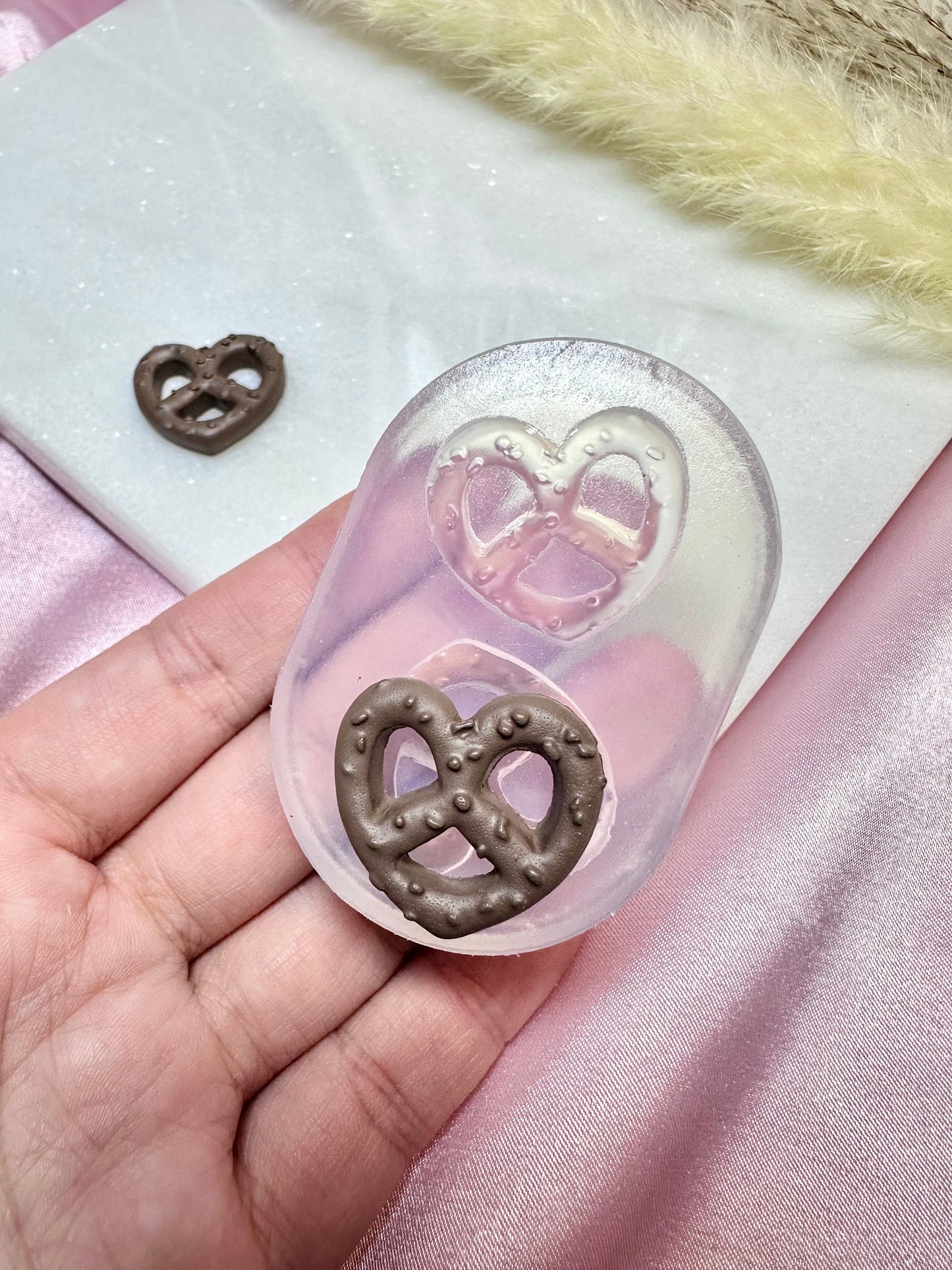 Clear silicone mold clay mold resin mold Heart Pretzel Biscuit earring mold
