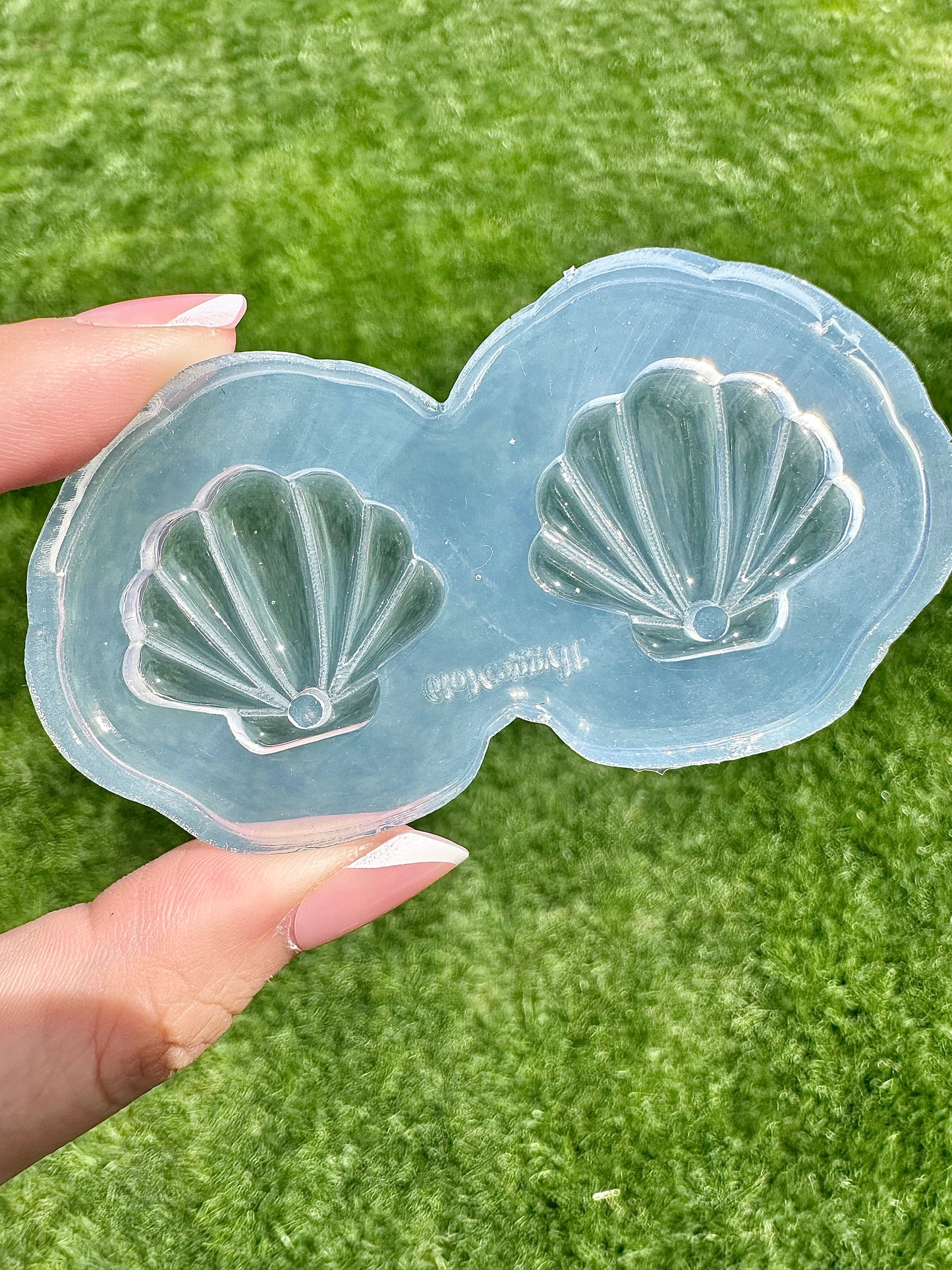Domed Etched Clam Shell Dangle Earring Mold for Hoop Charms