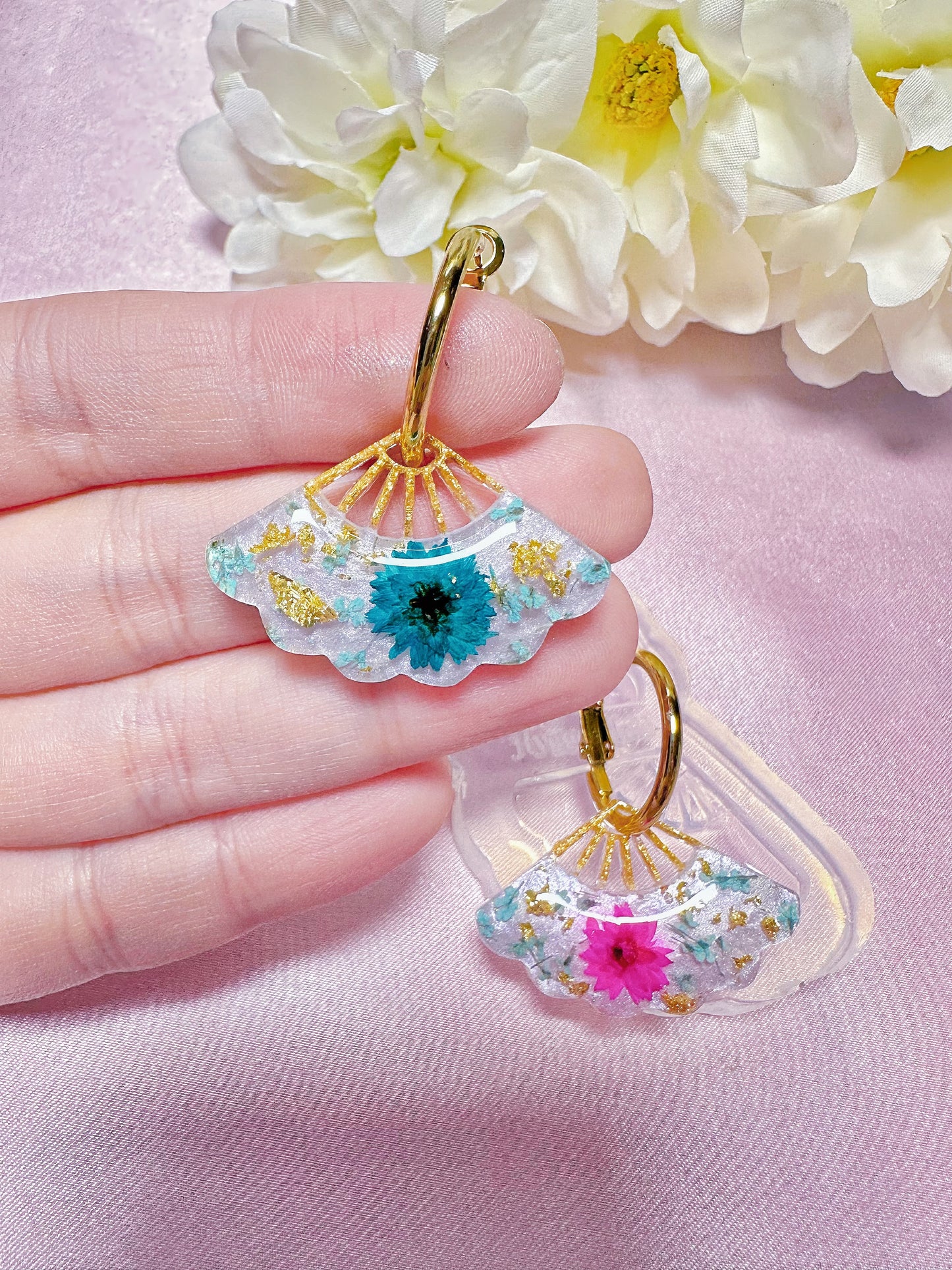 Predomed Folding Hand Fan Dangle Earring Mold for Hoop Charms