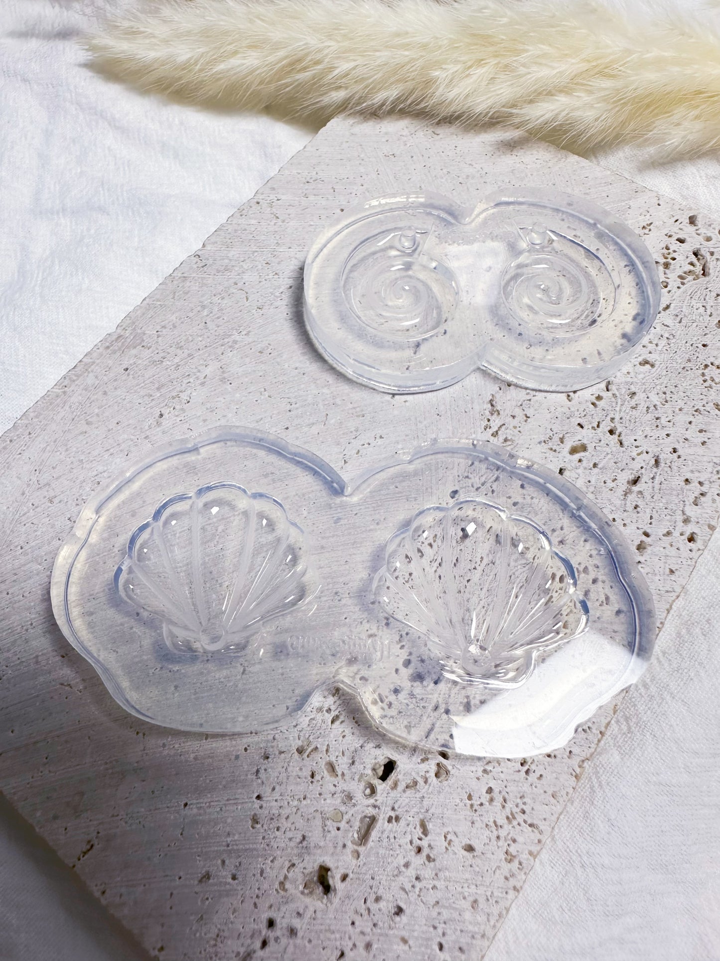 Domed Etched Clam Shell Dangle Earring Mold for Hoop Charms