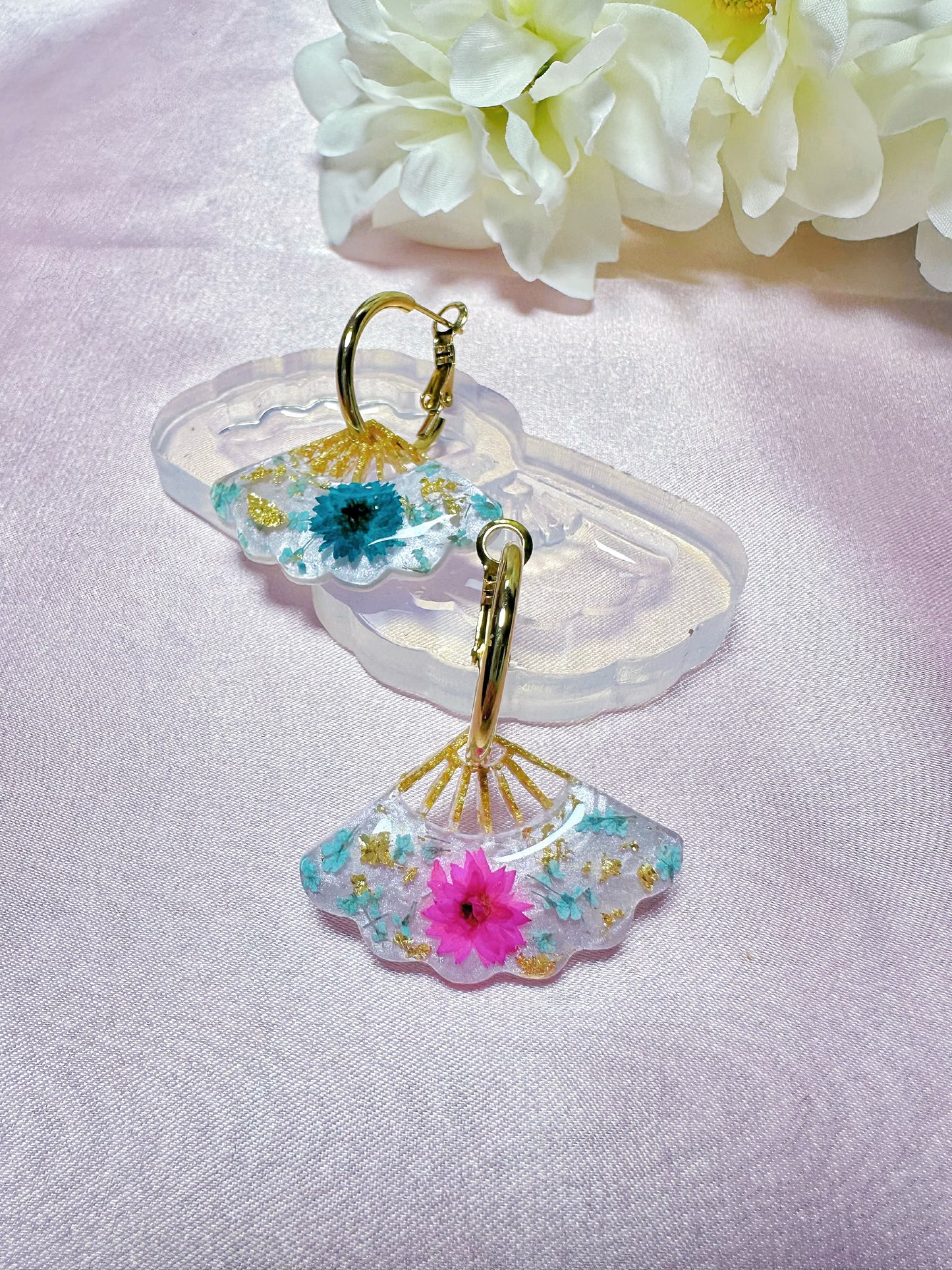 Predomed Folding Hand Fan Dangle Earring Mold for Hoop Charms
