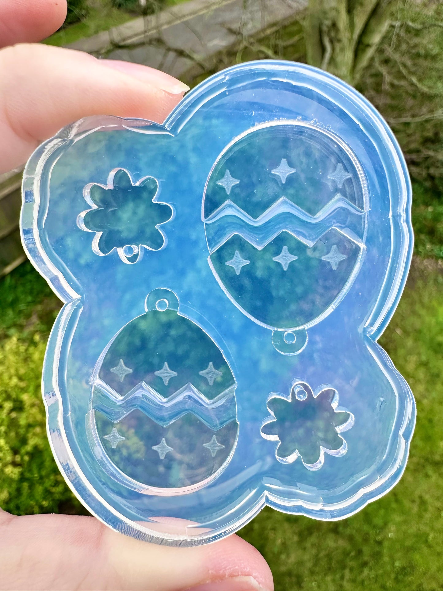 Cracked Easter Egg Dangle Earring Mold