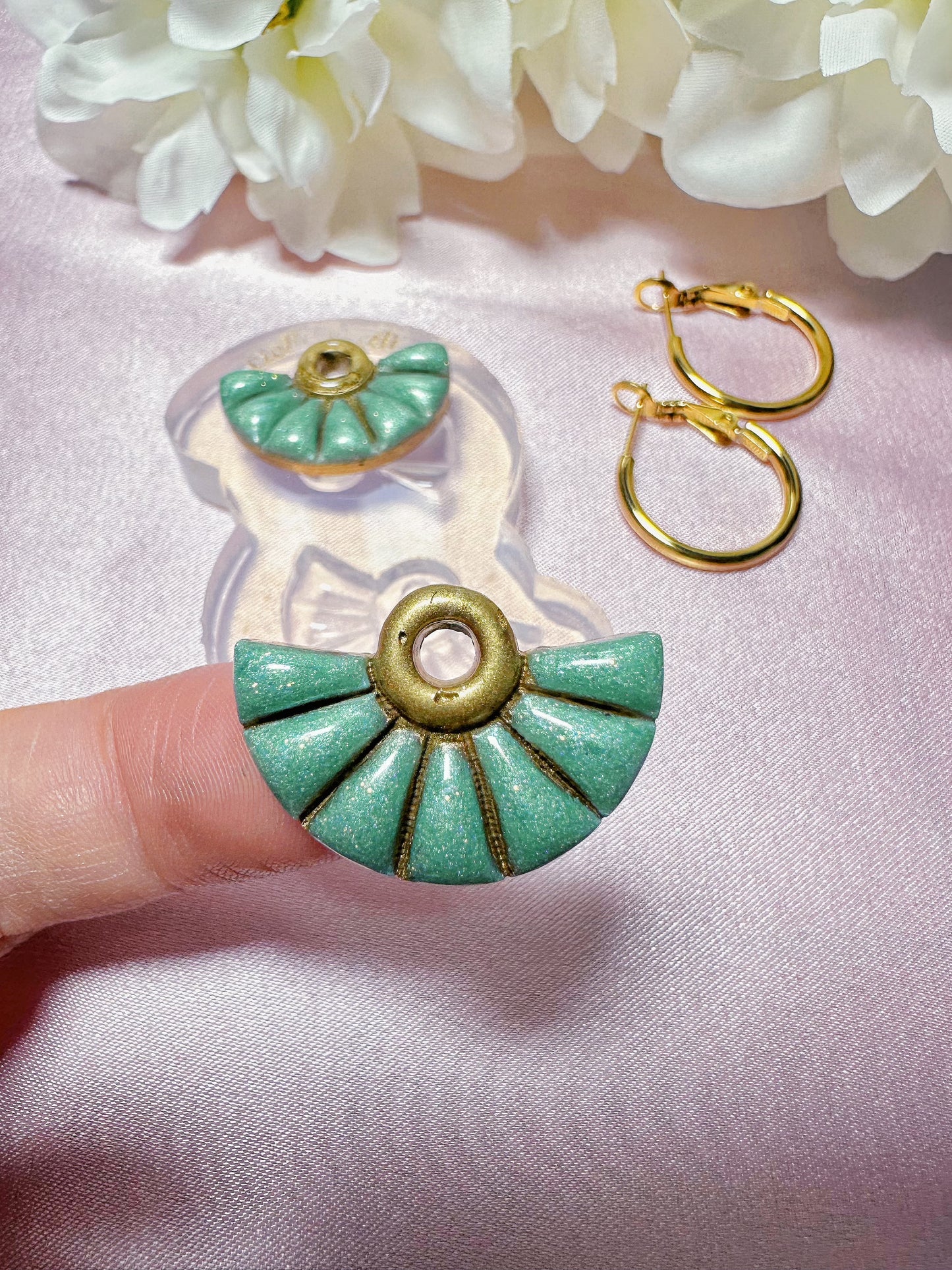 2.5 cm Predomed Art Deco Sunburst Fan Shape Dangle Earring Mold for Hoop Charms