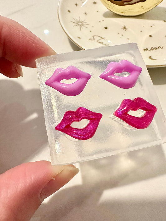 Mini 1.8cm 3D Kissy Lips Stud Earring Mold