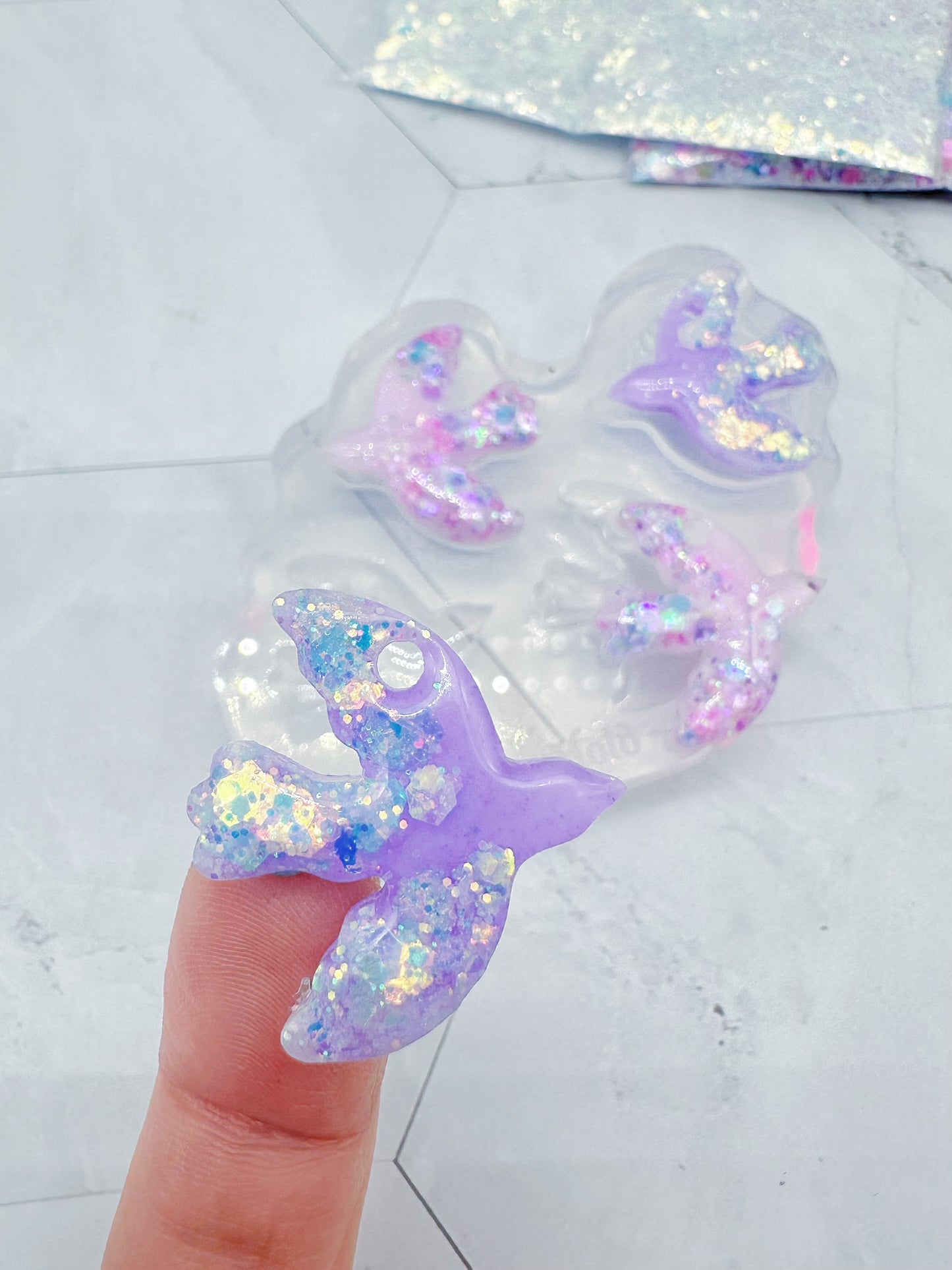 Pre-domed Nordic Flying Dove Bird Earring Mold Hoop Charm Clear Silicone Mold for Resin