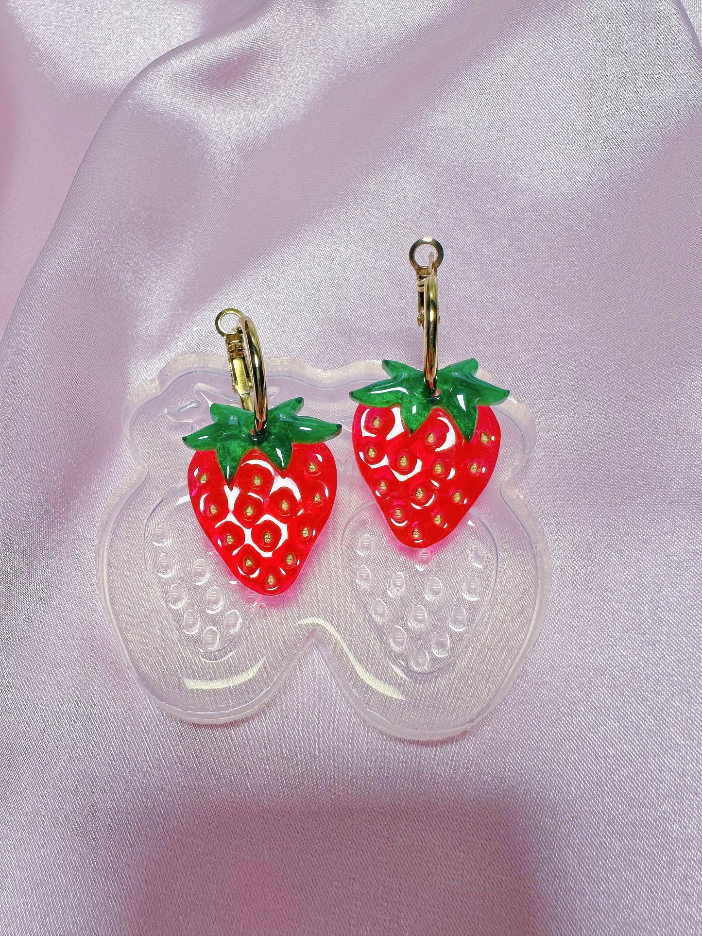 Small Predomed Stacked Strawberry Leaves Hoop Earring Mold