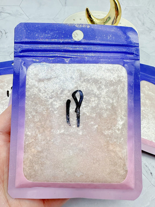 10g bag Cashmere Diamond Flakes No.19