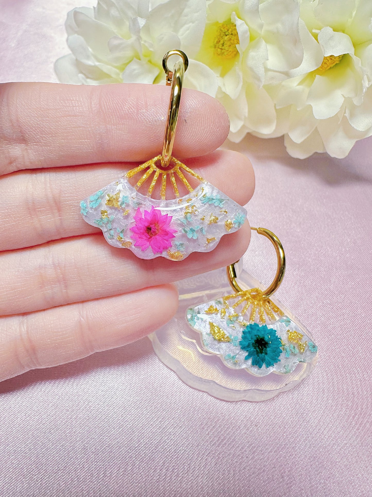 Predomed Folding Hand Fan Dangle Earring Mold for Hoop Charms