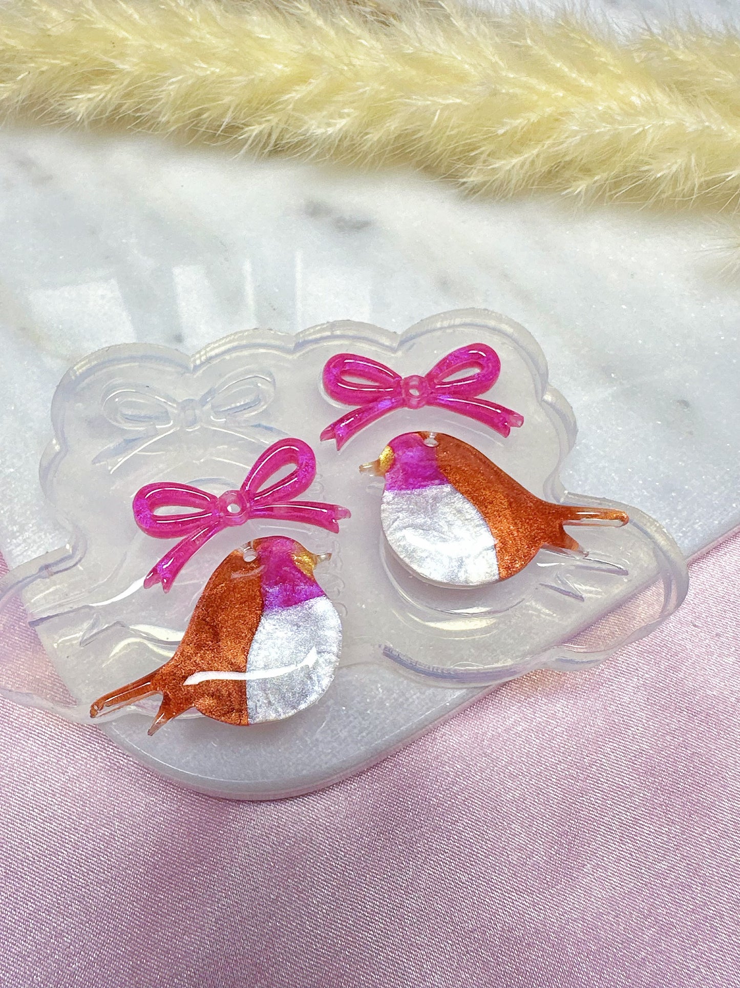 Predomed Robin Bird Ribbon Bow Dangle Earring Mold Christmas Mold
