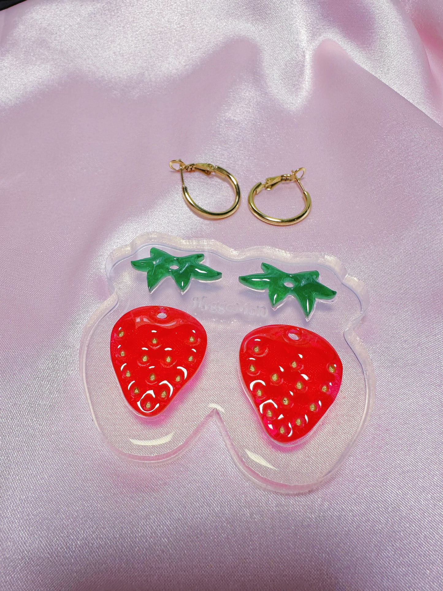 Small Predomed Stacked Strawberry Leaves Hoop Earring Mold