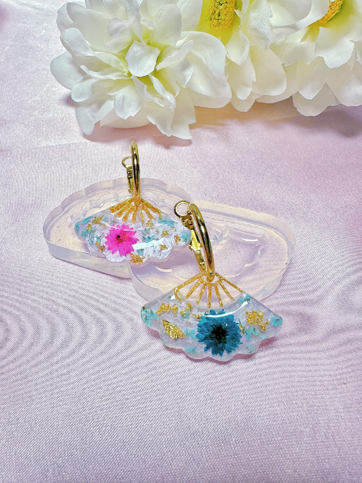 Predomed Folding Hand Fan Dangle Earring Mold for Hoop Charms
