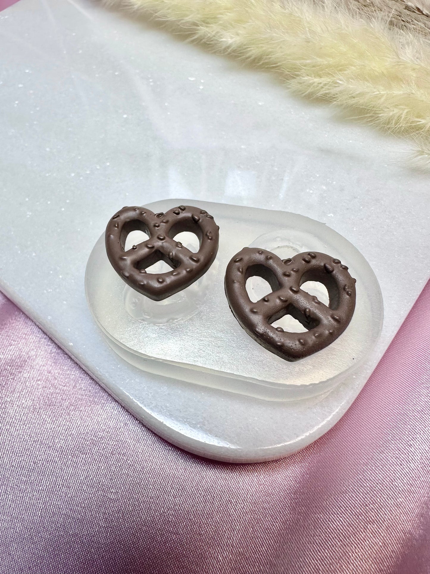 Clear silicone mold clay mold resin mold Heart Pretzel Biscuit earring mold