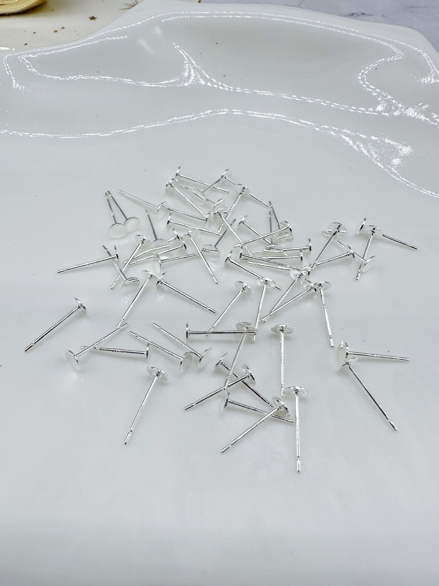 S925 Silver Earring Posts and Flower-shaped Silicone Backs