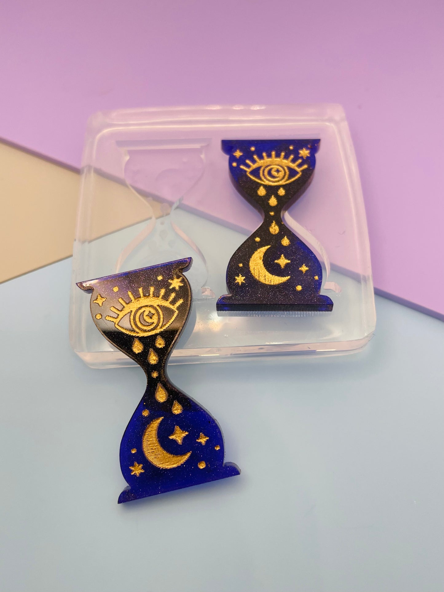 4 cm All-seeing Eye Celestial Hourglass Clepsydra Sandglass Mold