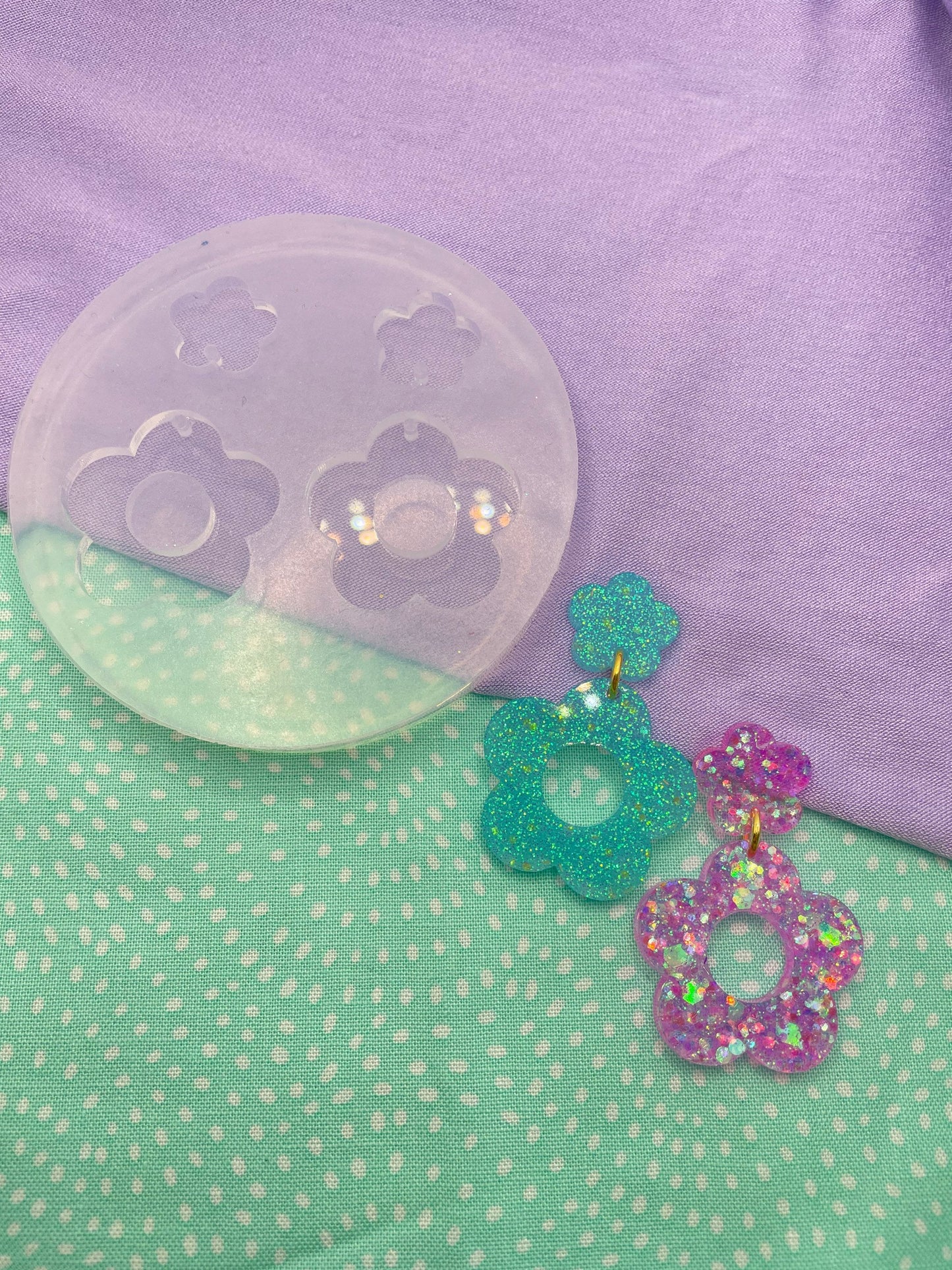 Two-level Mary Quant Flower Dangle Drop Earrings Mold no drill