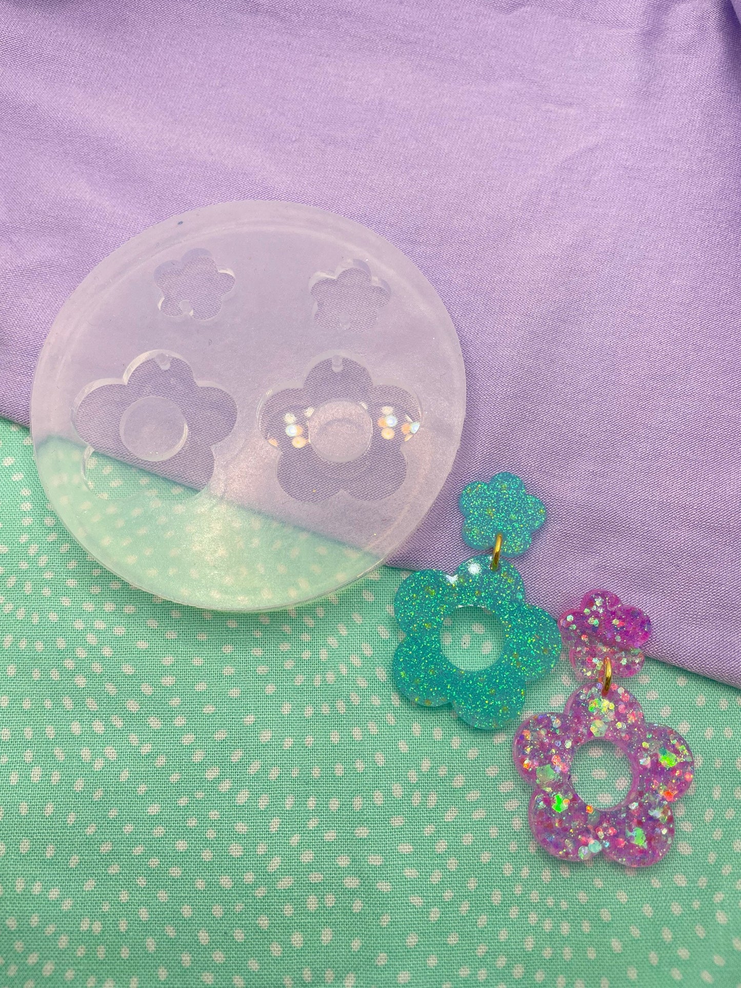 Two-level Mary Quant Flower Dangle Drop Earrings Mold no drill
