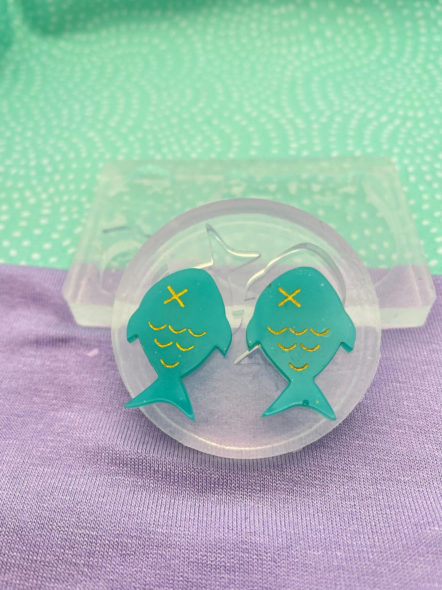 Small 2.7 cm Dead fish stud or dangle Earring Mold Ocean themed Goth themed