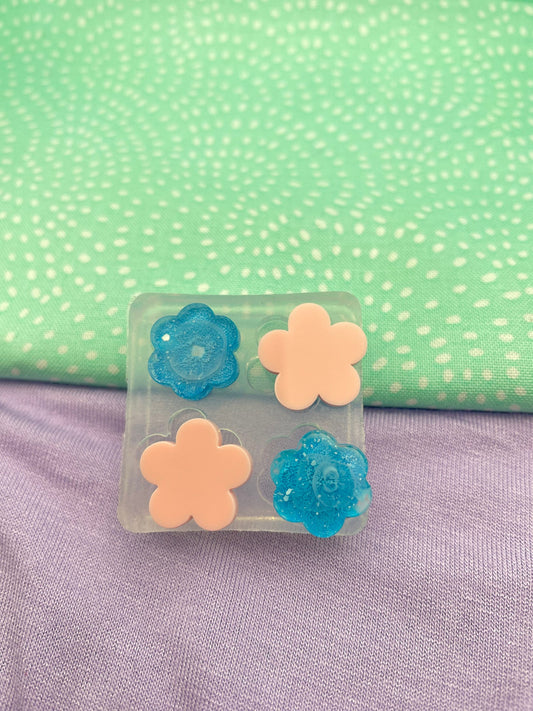 Mini Mary Quant flower shape stud dangle earring duo value mold