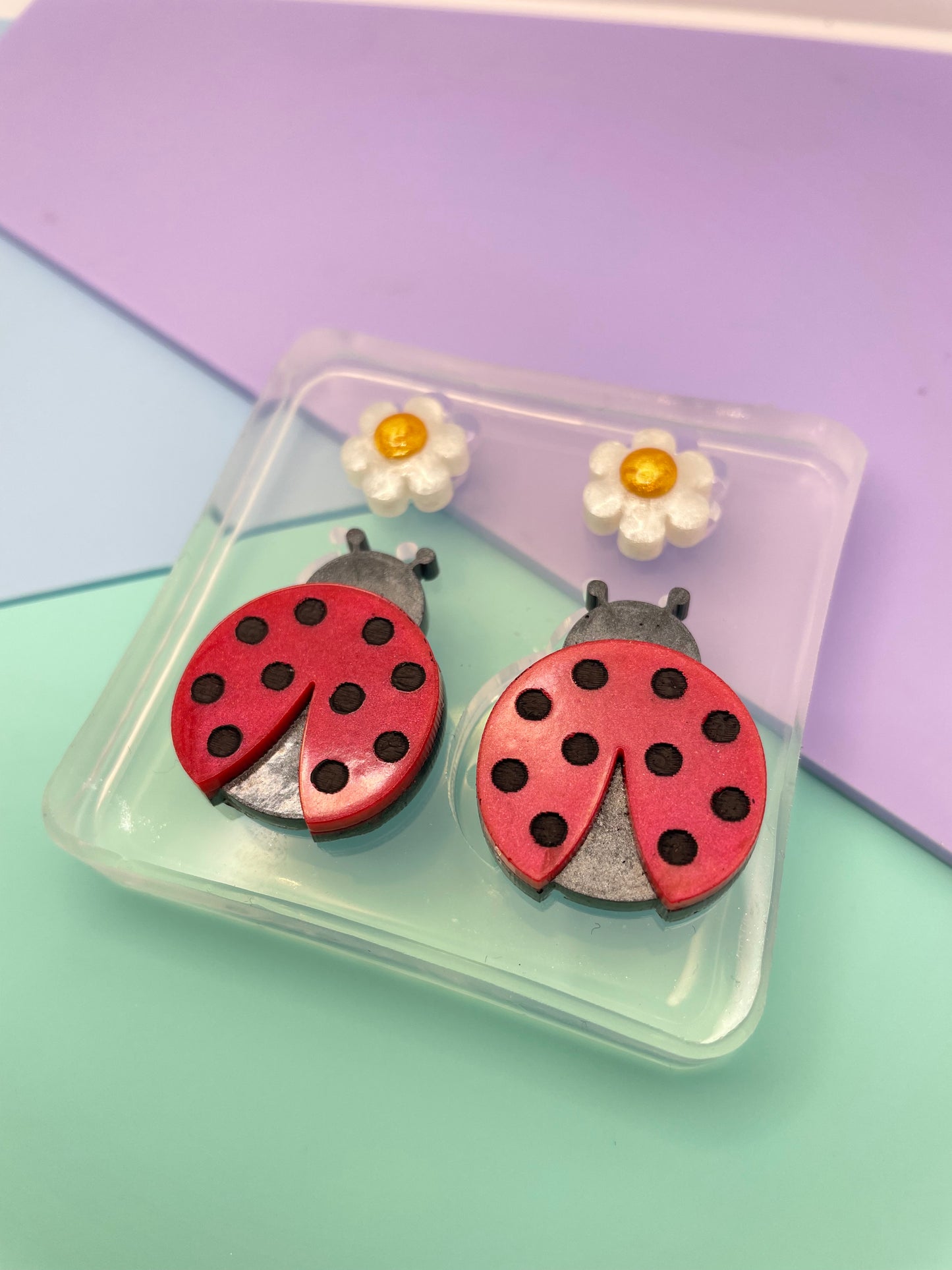 3 cm Ladybug Love bug Daisy Flower Brooch Dangle Earring Mold