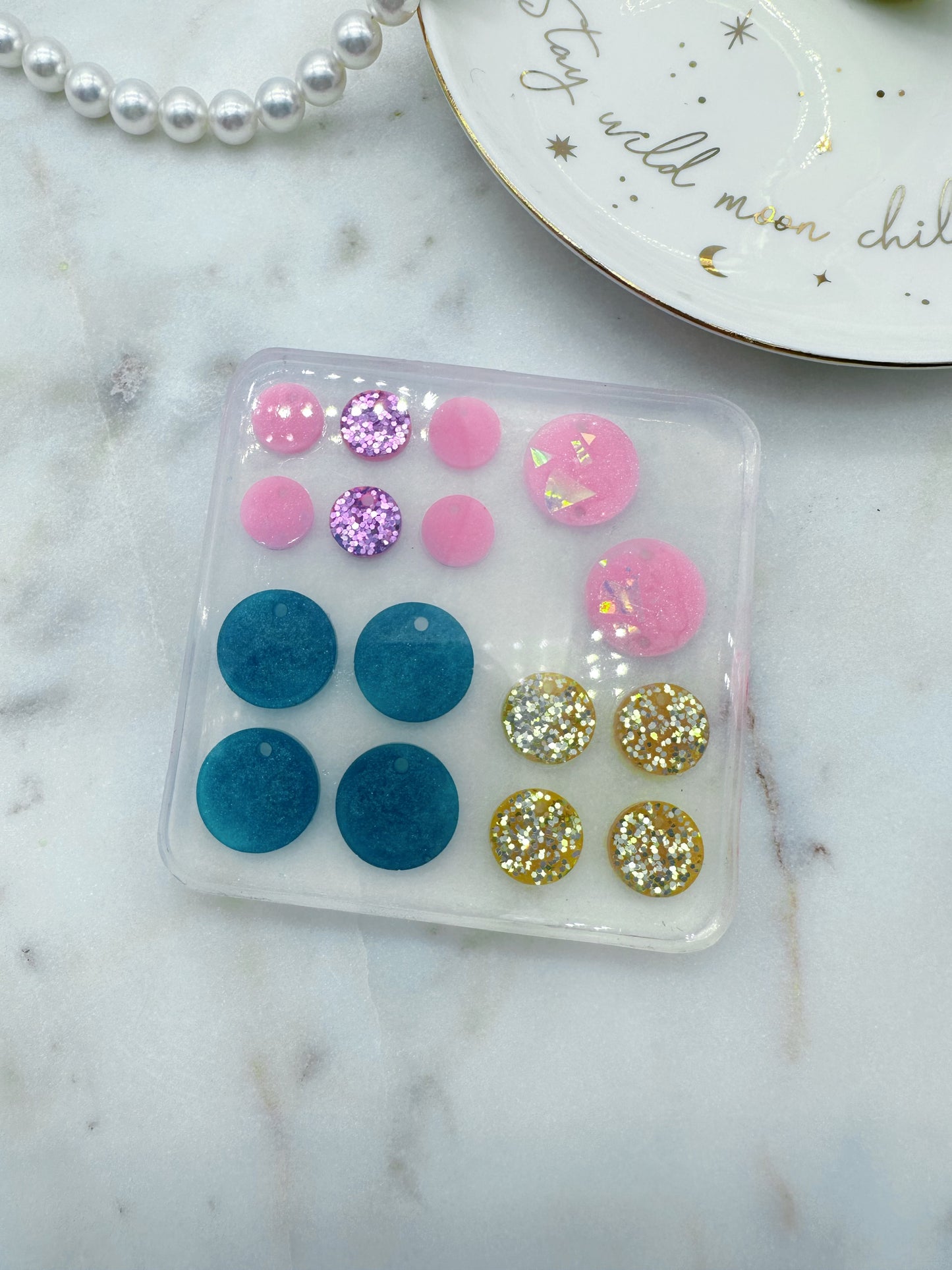 Mixed Size Circle Predrilled Stud Topper Mold