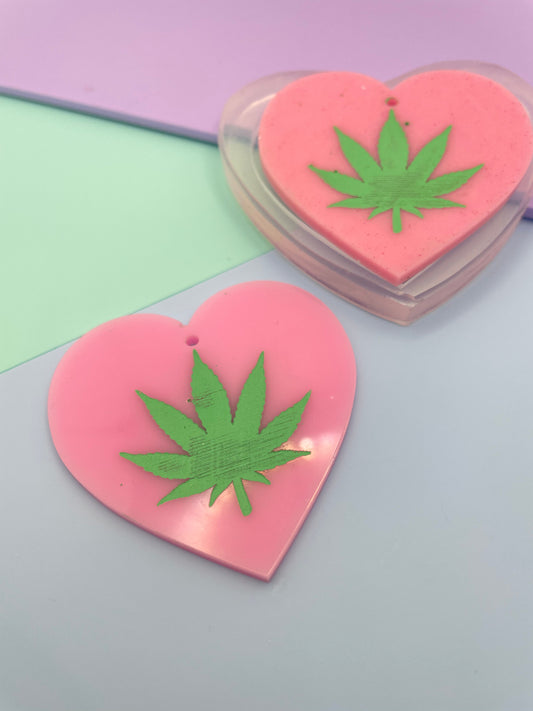 5 cm Marijuana Weed Cannabis Heart Dangle Earring Keychain Mold