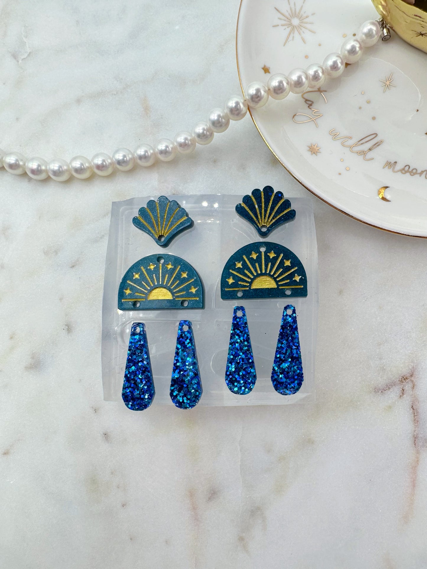 Art Deco Sunburst Sunrise Dangle Earring Mold with Scalloped Shell Topper