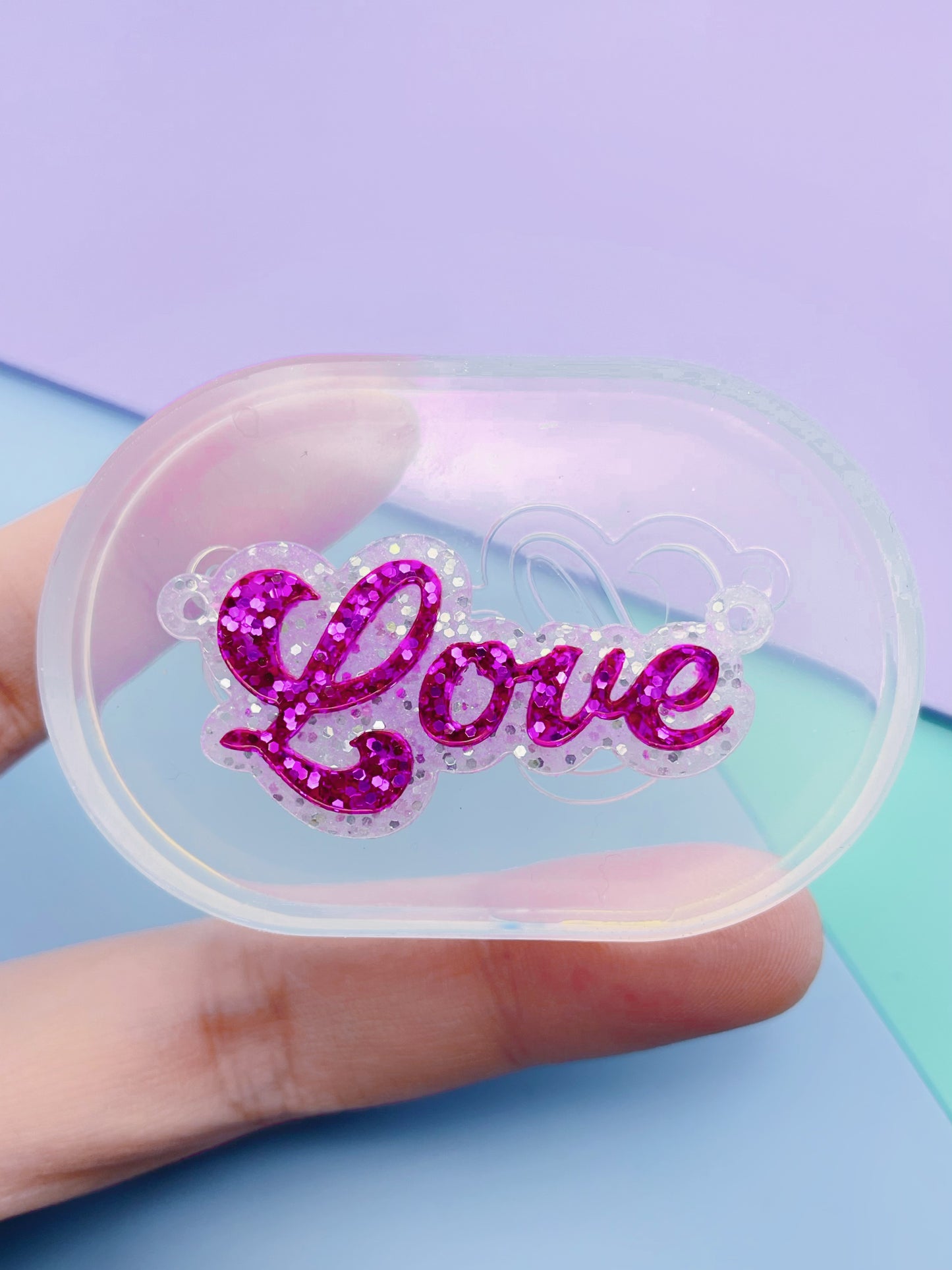 4.2 cm Layered Retro Love Slogan Necklace Mold