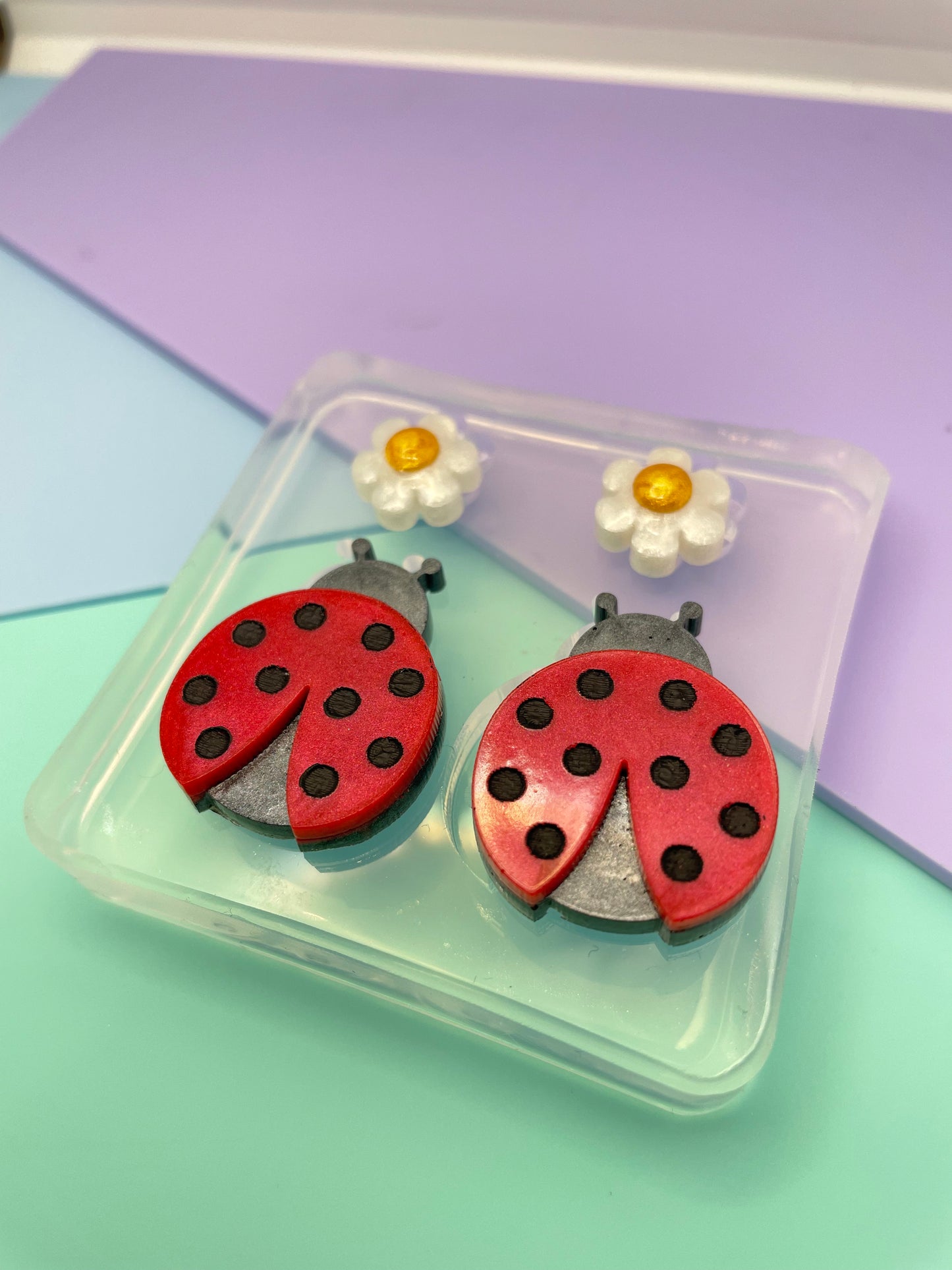 3 cm Ladybug Love bug Daisy Flower Brooch Dangle Earring Mold