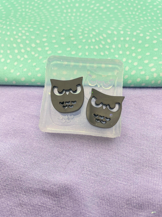 Mini Halloween Spooky Fat Birds Staring at You Stud Earring Mold