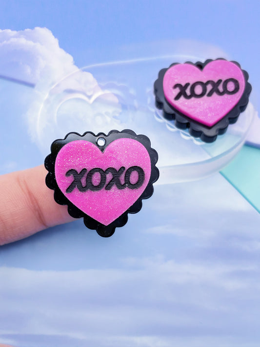 2.6 cm XOXO kisses hugs Layered Scalloped Heart Dangle Earring Mold