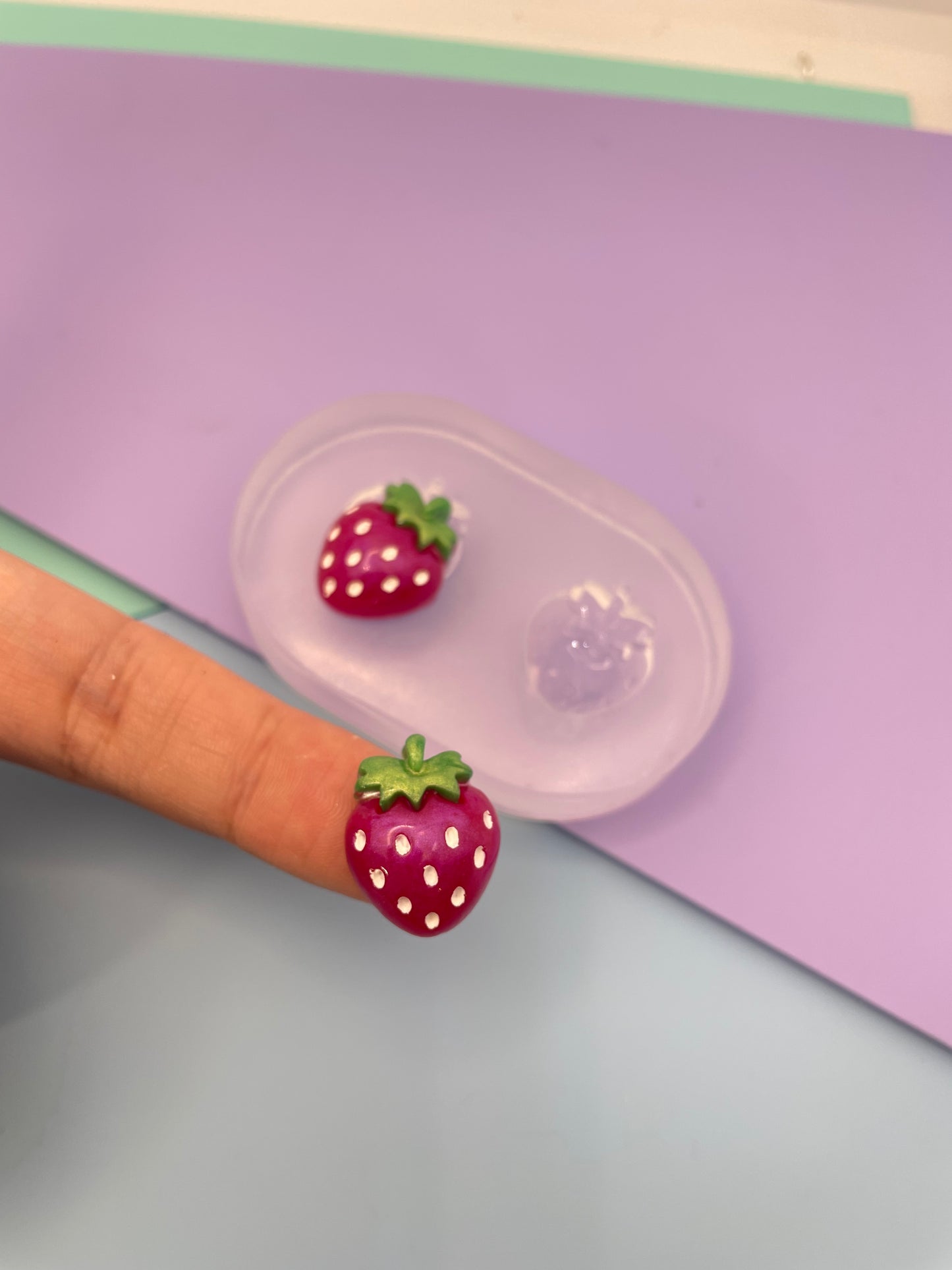 1.9 cm 3D Strawberry Stud Earring Mold