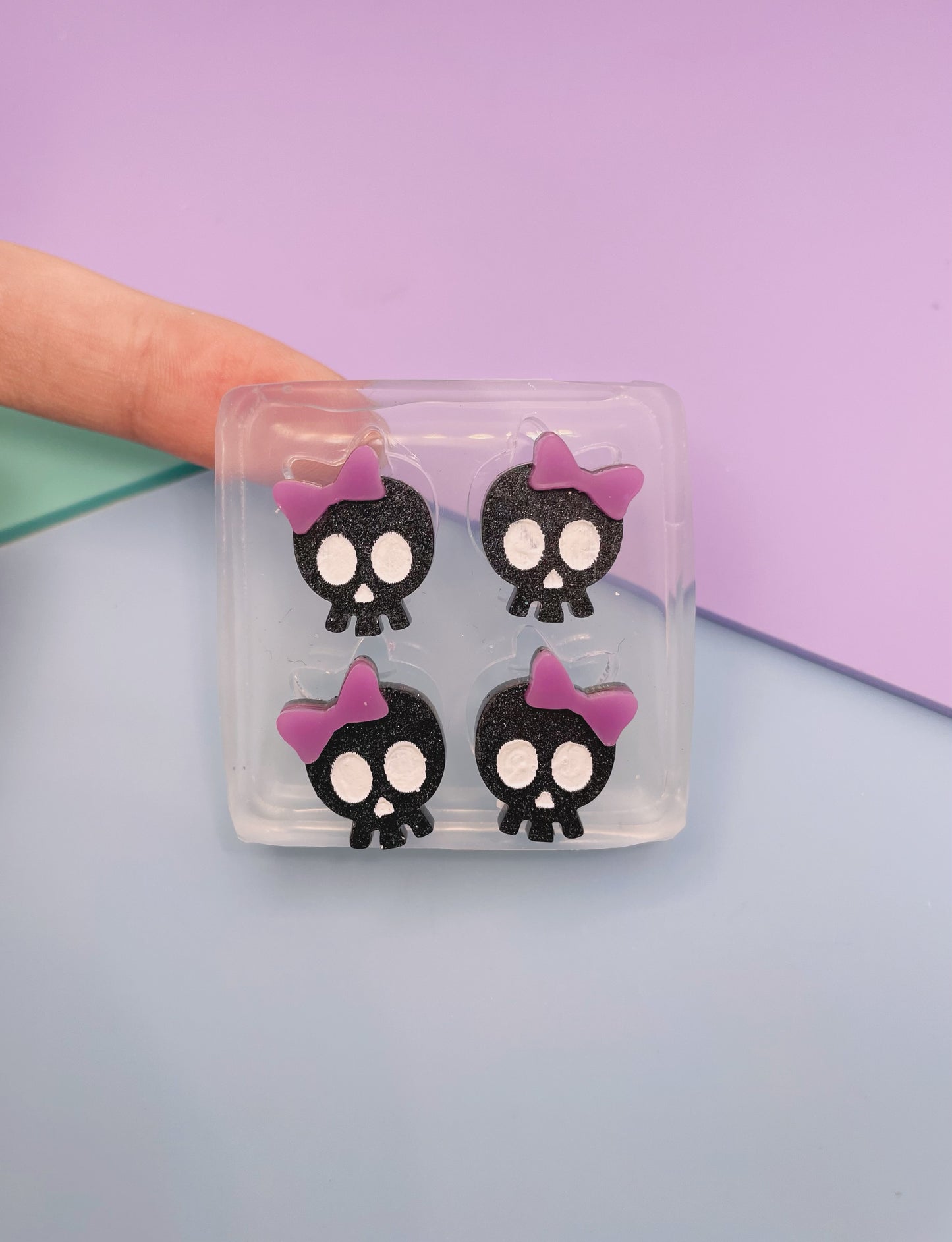 1.7 cm Mini Ribbon Skull Stud Earring Mold Halloween