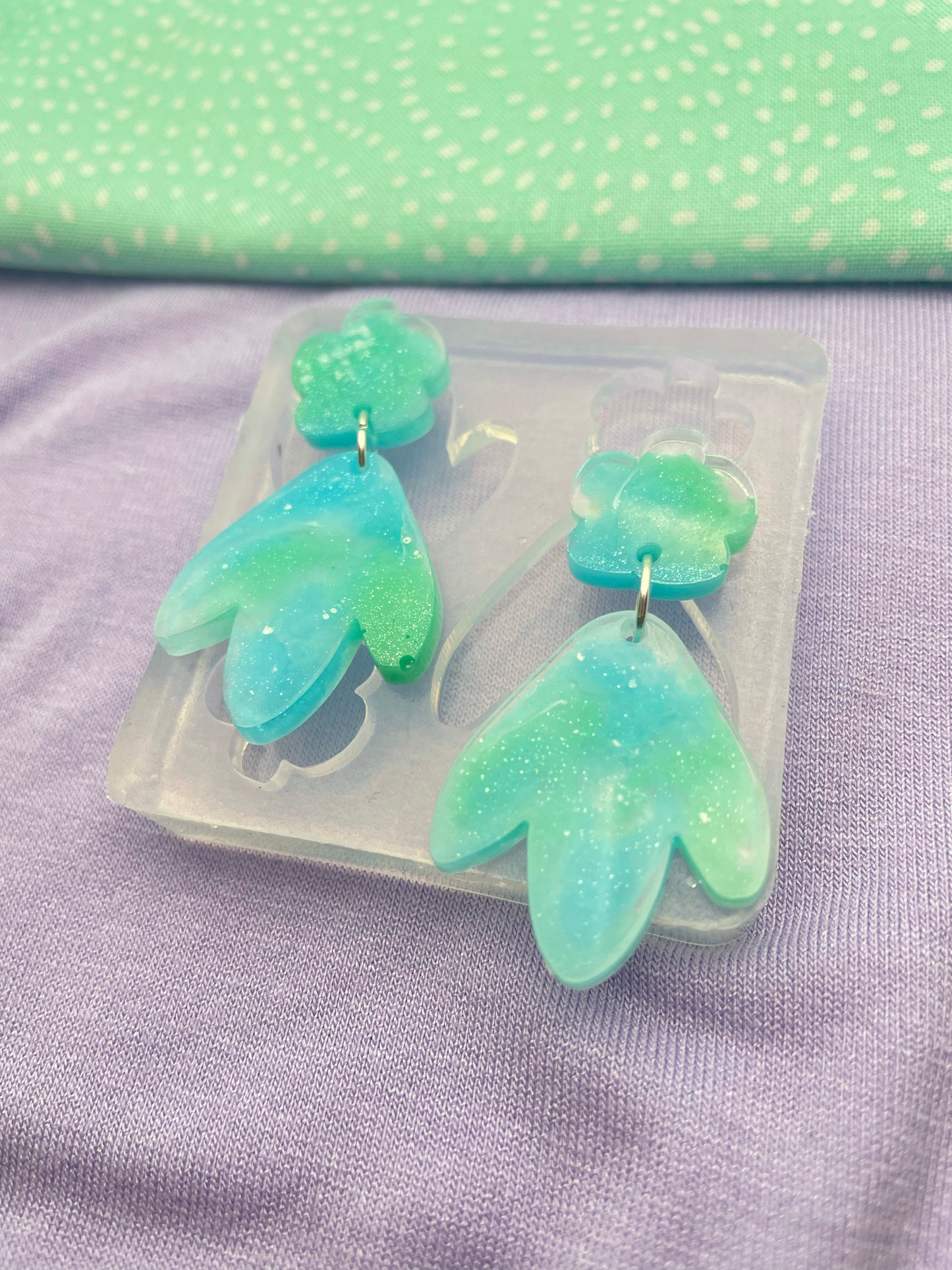 4.2 cm Abstract tulip Snowdrop Flower organic shape Dangle earring Mold