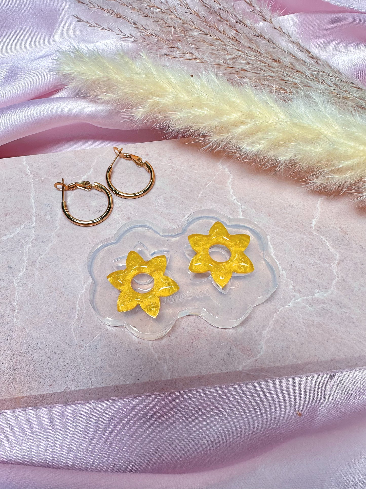 Predomed Sunflower Hoop Spinner Earring Mold