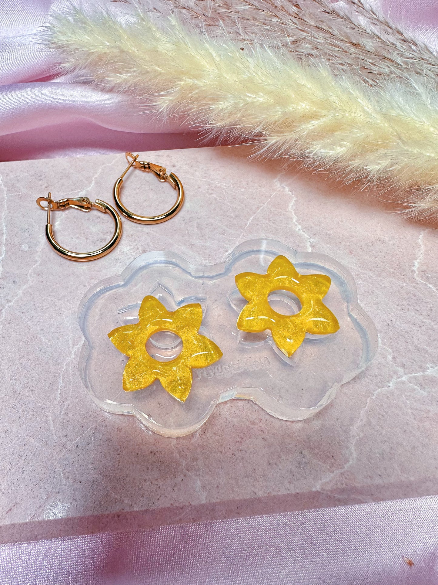 Predomed Sunflower Hoop Spinner Earring Mold