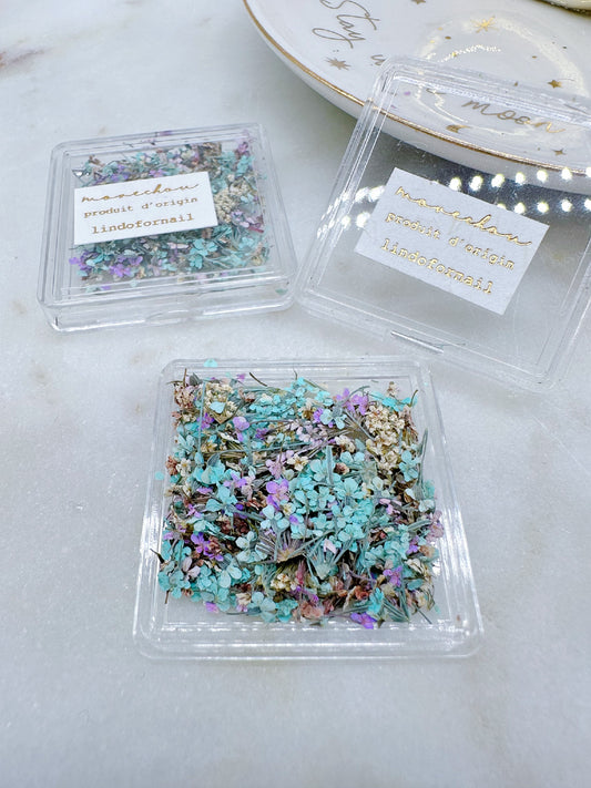 Shredded Lace Flowers in a box (Light Blue, White and Lilac)
