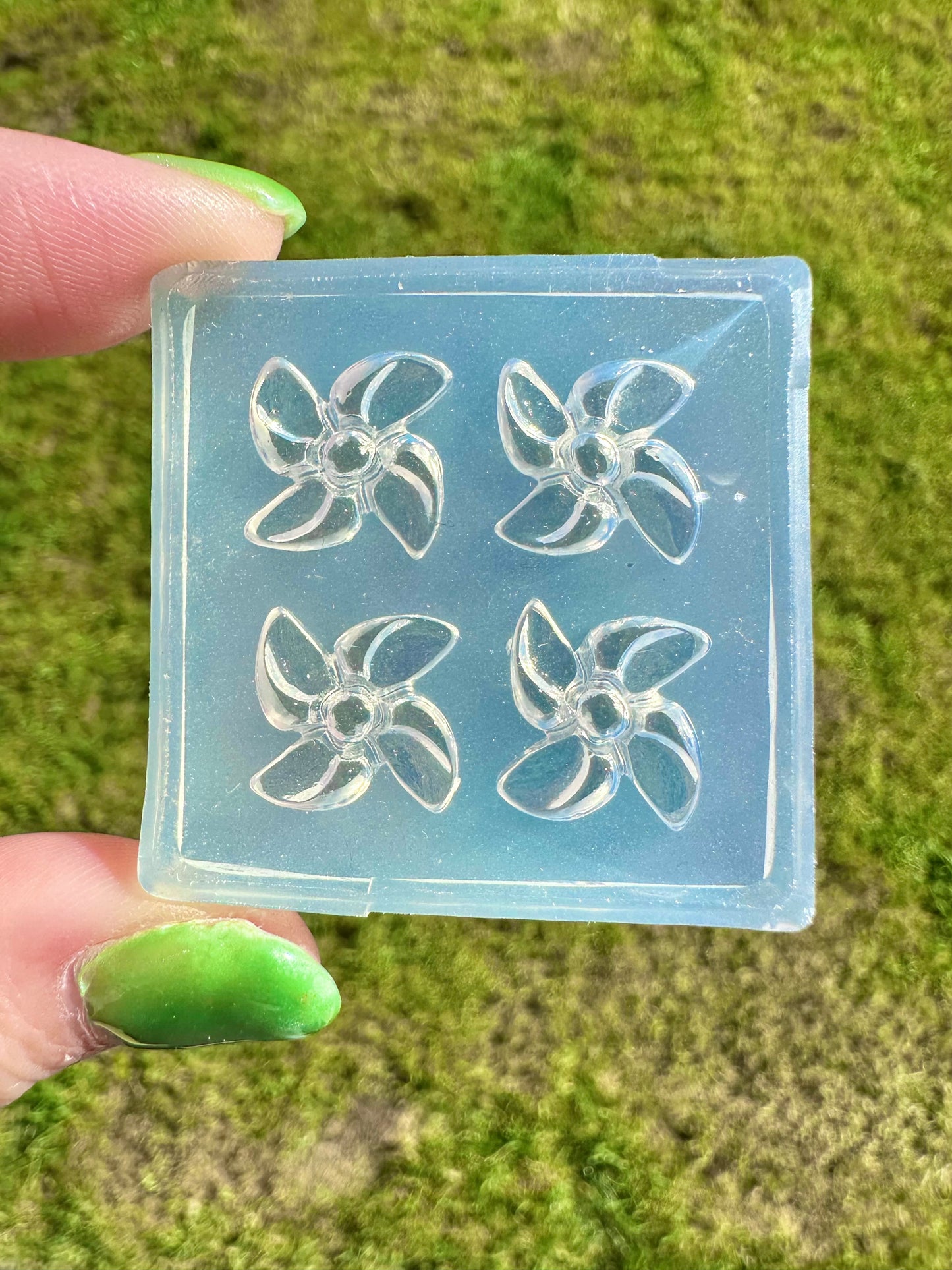 1.5 cm Mini Pinwheel Stud Earring Mold