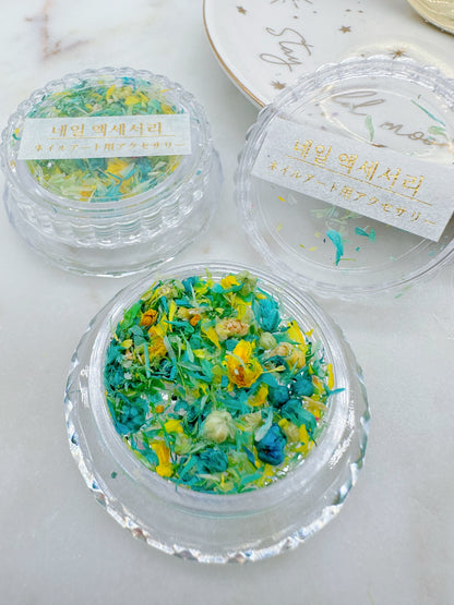 Mini Flower Petals (Aqua and Yellow)