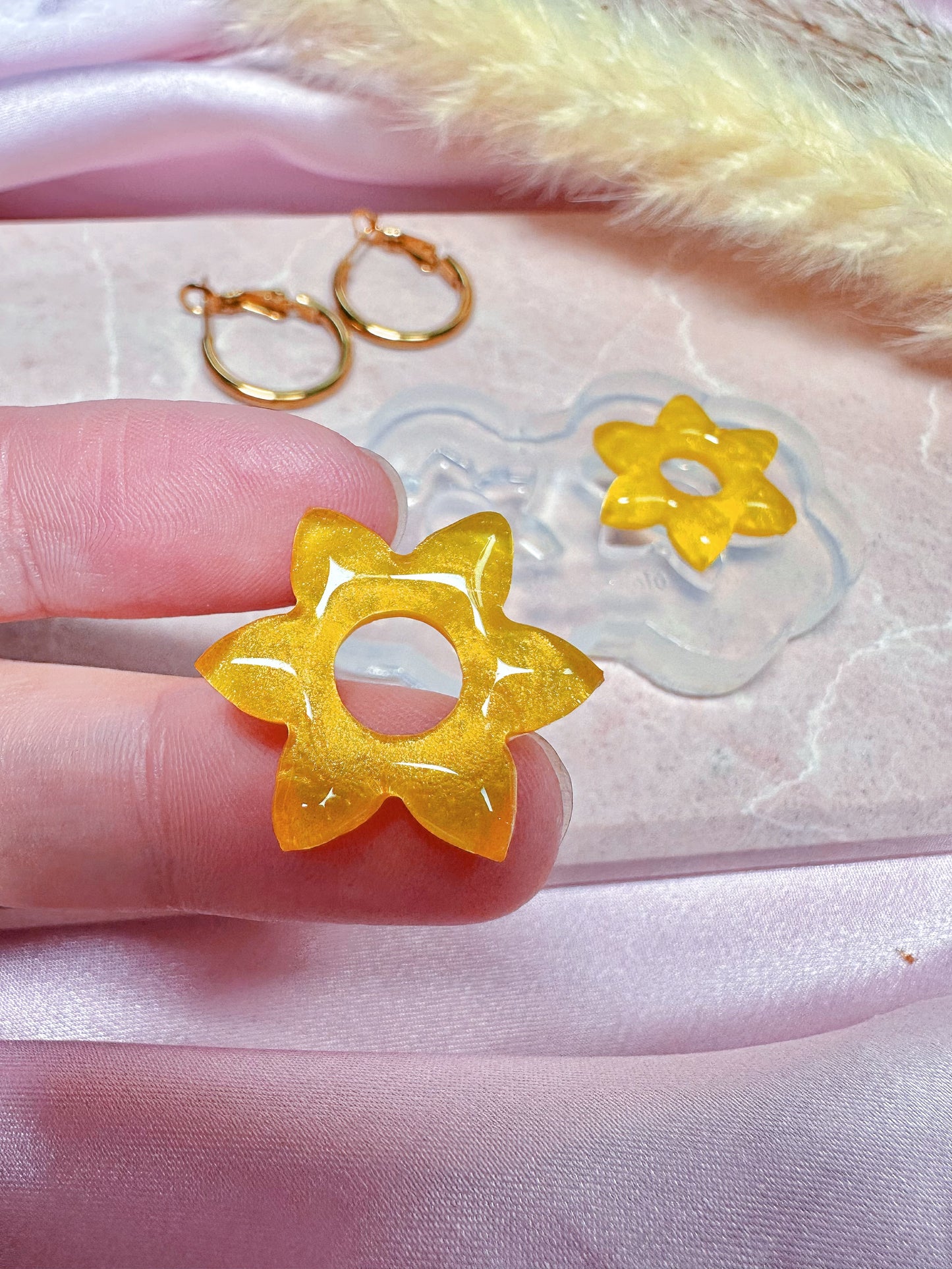 Predomed Sunflower Hoop Spinner Earring Mold