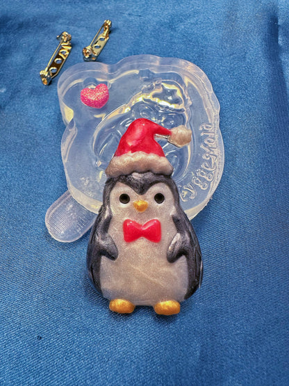 Small Predomed Christmas Penguin Brooch Mold