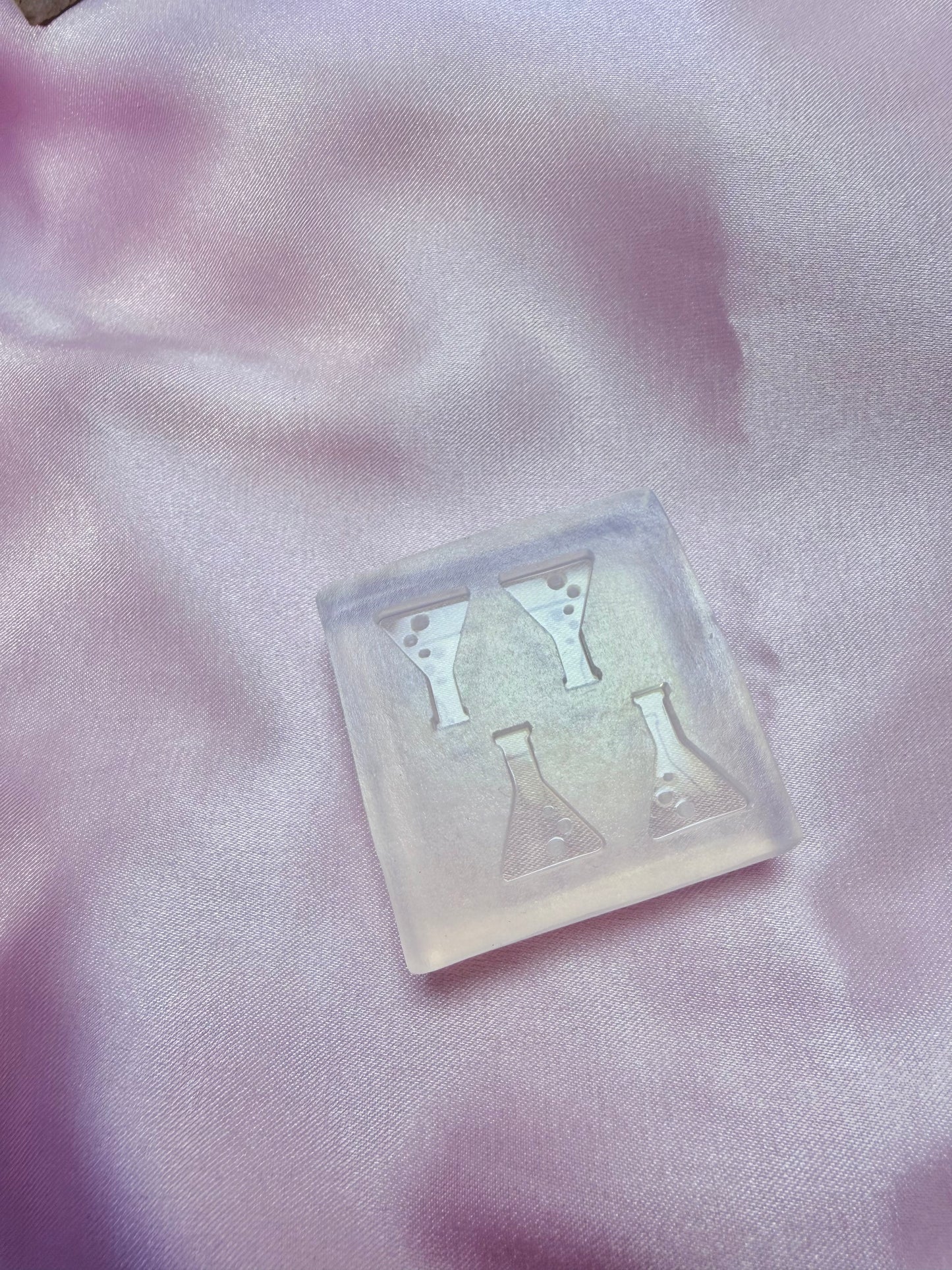 1.5 cm Science Potion Flask Stud Mold Earring Mold for Resin