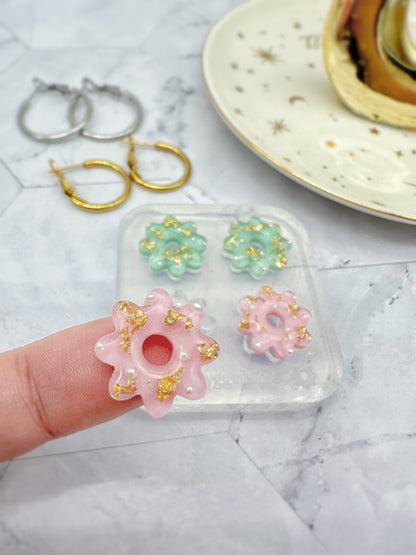 1.6 cm Mini Predomed Daisy Flower Hoop Spinner Earring Mold