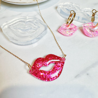 Predomed Kissy Lip Necklace Mold