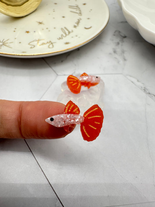 1.8 cm Mini Guppy Fish Stud Earring Mold