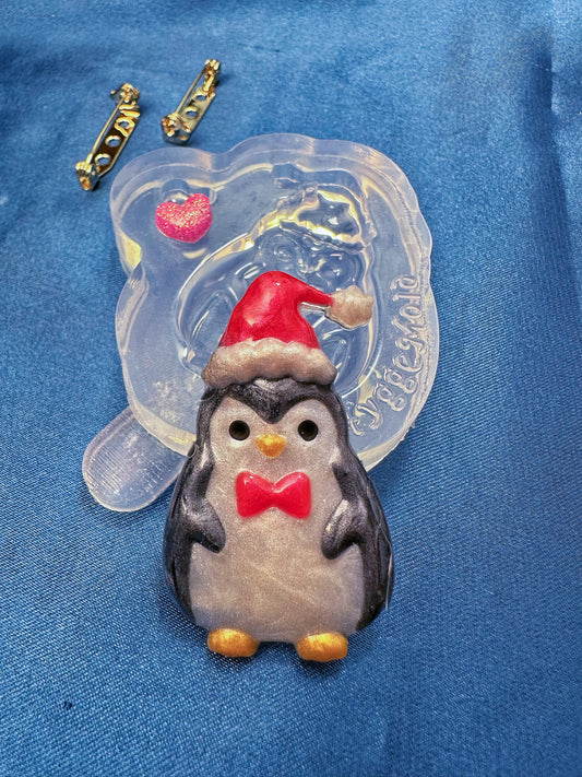 Small Predomed Christmas Penguin Brooch Mold