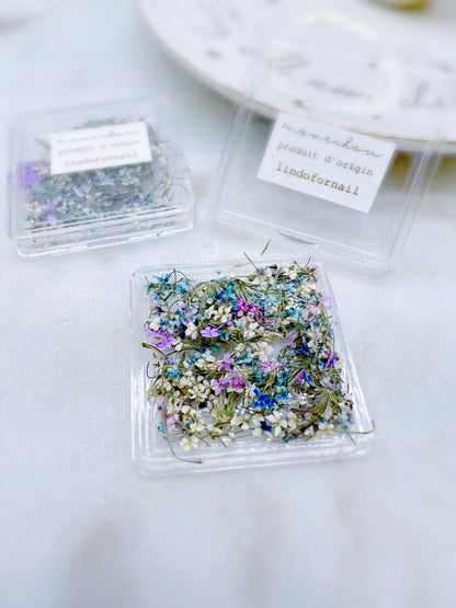 Shredded Lace Flowers in a box (White, Lilac and Navy)