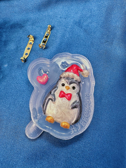 Small Predomed Christmas Penguin Brooch Mold