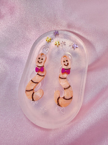3cm Smiling Worm Dangle Earring Mold