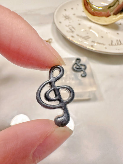 2cm 3D Music Treble Clef Dangle Earring Mold